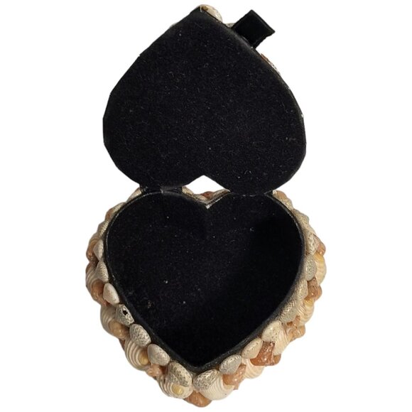 Vintage Heart-Shaped Seashell Trinket Box Home Decor Collectible - Picture 4 of 7